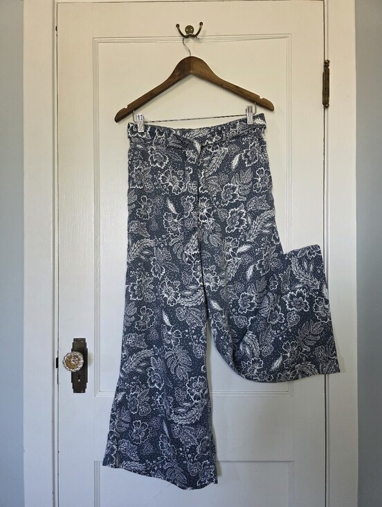 Joie Pants - Joie Boho Wide Leg 100% Lyocell Pants - Size M – Floral Blue & White